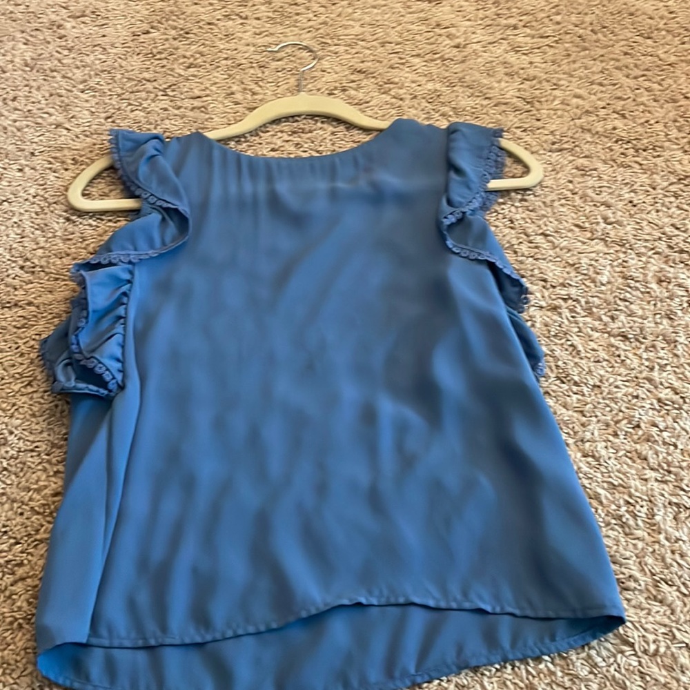 NWOT SOFT BLUE shirt/blouse in size Xs.-bought at a sm boutique